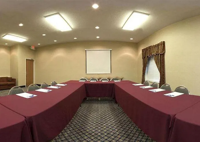La Quinta & Suits By Wyndham Pontoon Il