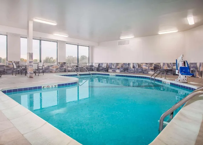 La Quinta & Suits By Wyndham Pontoon Il Hotel 3*