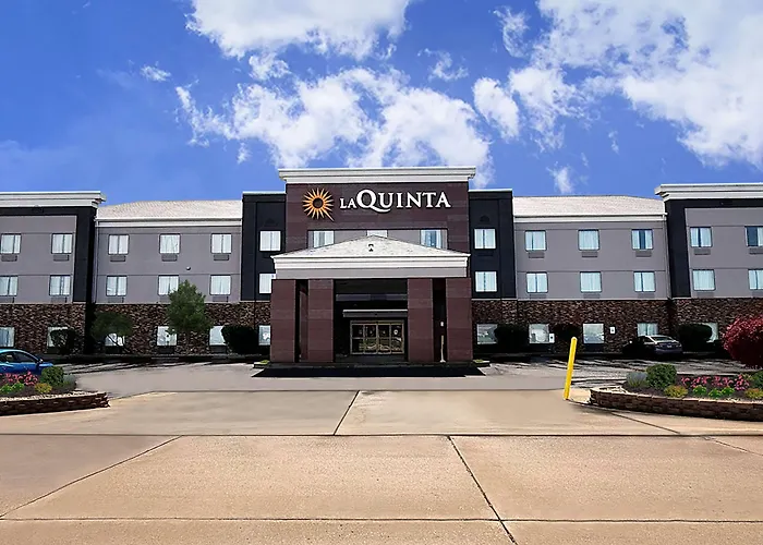La Quinta & Suits By Wyndham Pontoon Il