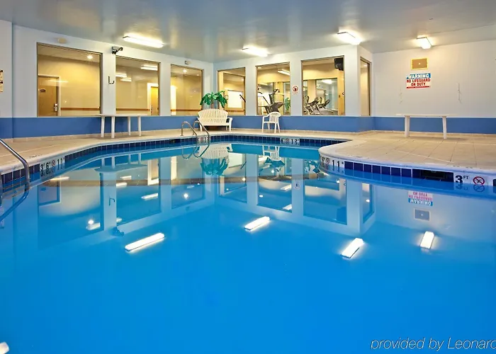 Hotel La Quinta & Suits By Wyndham Pontoon Il