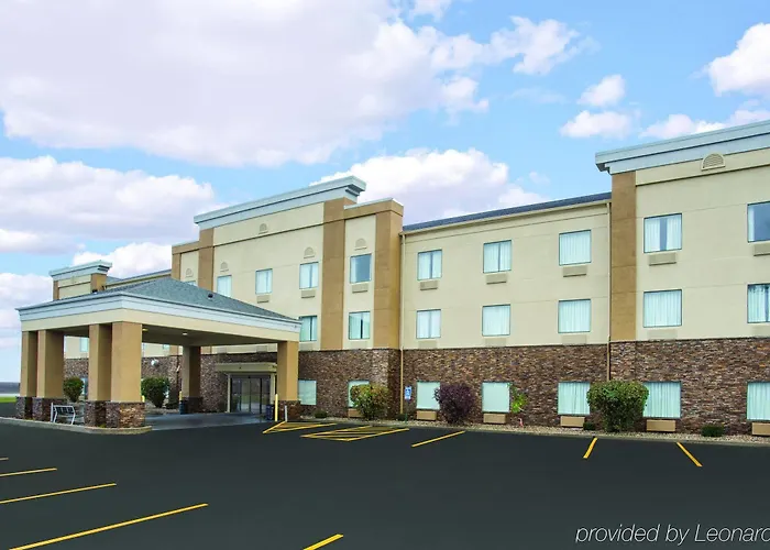 La Quinta & Suits By Wyndham Pontoon Il 3*