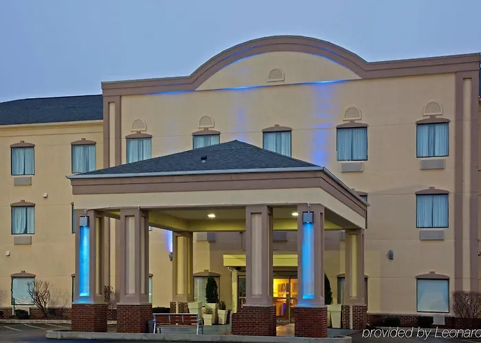 Hotel La Quinta & Suits By Wyndham Pontoon Il 3*