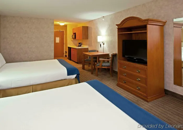 La Quinta & Suits By Wyndham Pontoon Il