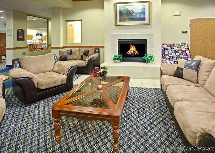 Hotel La Quinta & Suits By Wyndham Pontoon Il Pontoon Beach